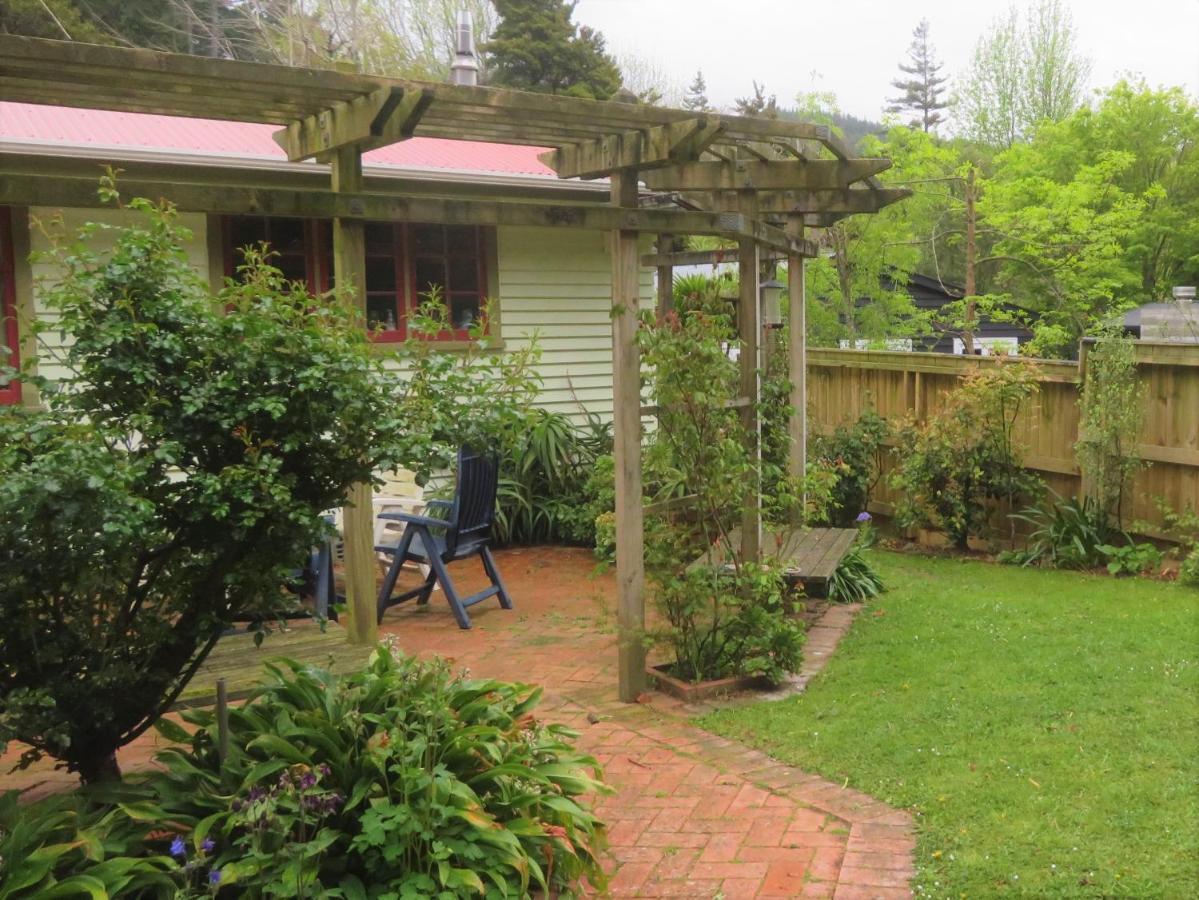 Twin Totara Cottage Аппер Хатт Екстер'єр фото